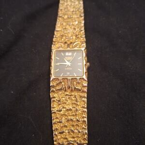 Benrus Gold Nugget Watch Unisex 28mm Black Dial Gold Tone Date Rect Need battery